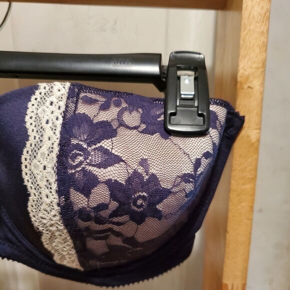 Black Fushia blue lace accent bra - Picture 2 of 7